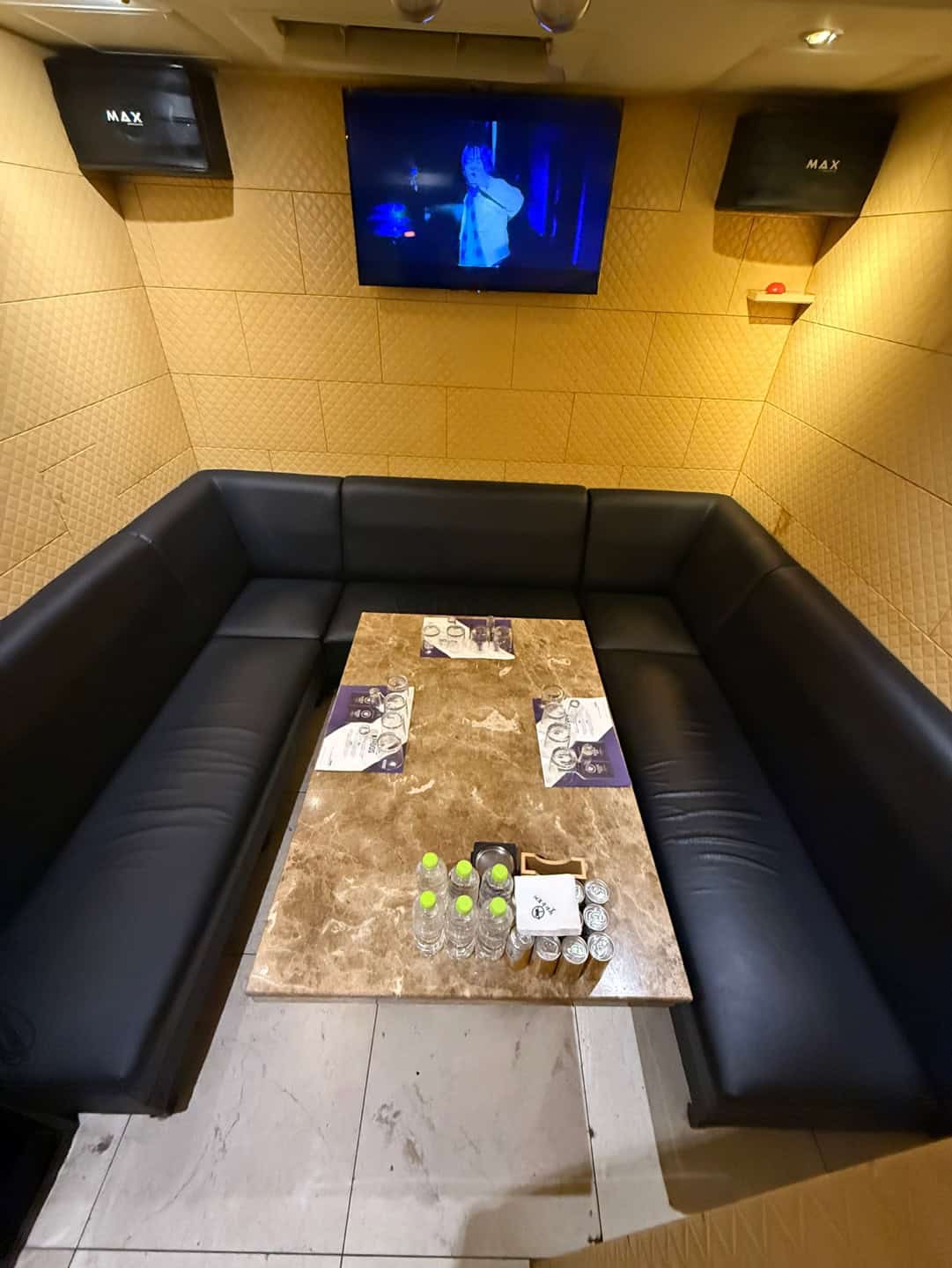 강남 달토 스탠다드 룸 내부 전경